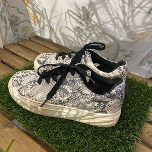 Size 7 Fashion Sneakers